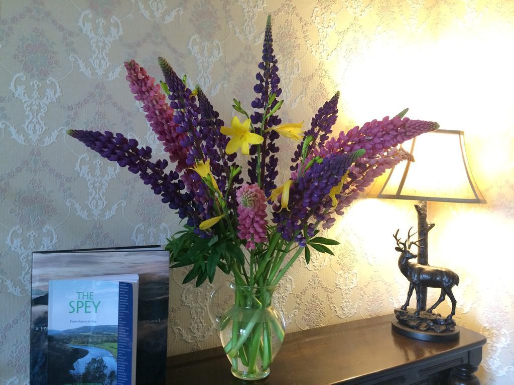 Rossmor Bed & Breakfast Grantown-on-Spey エクステリア 写真