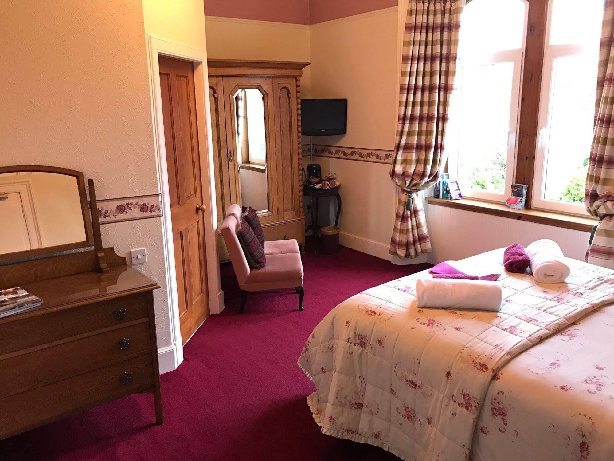 Rossmor Bed & Breakfast Grantown-on-Spey エクステリア 写真
