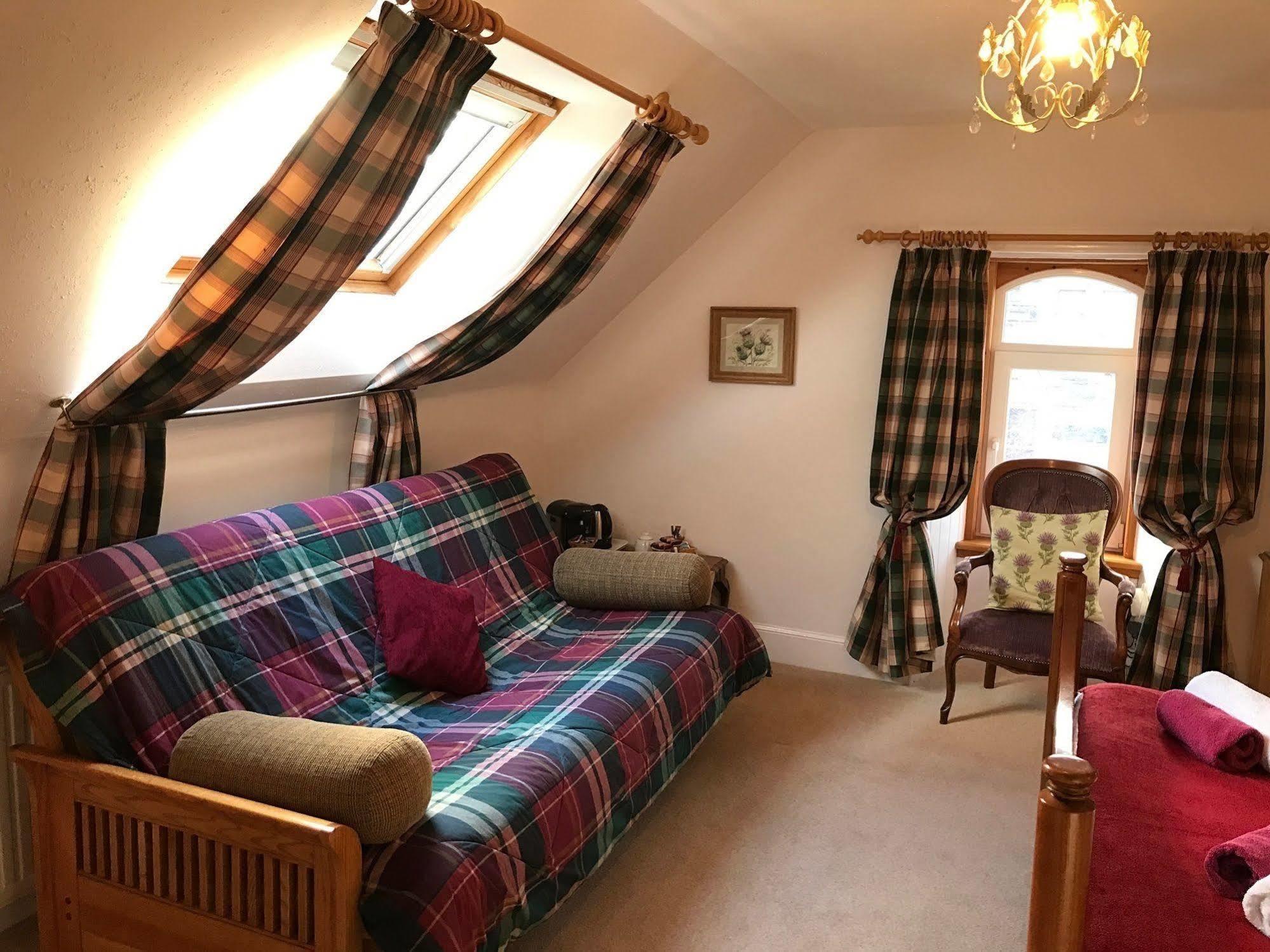 Rossmor Bed & Breakfast Grantown-on-Spey エクステリア 写真