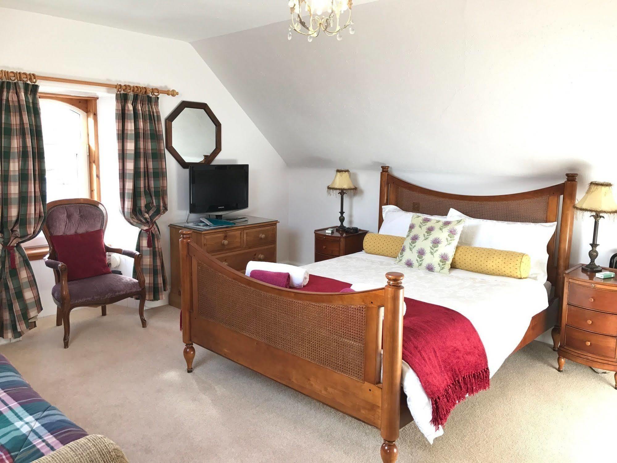 Rossmor Bed & Breakfast Grantown-on-Spey エクステリア 写真