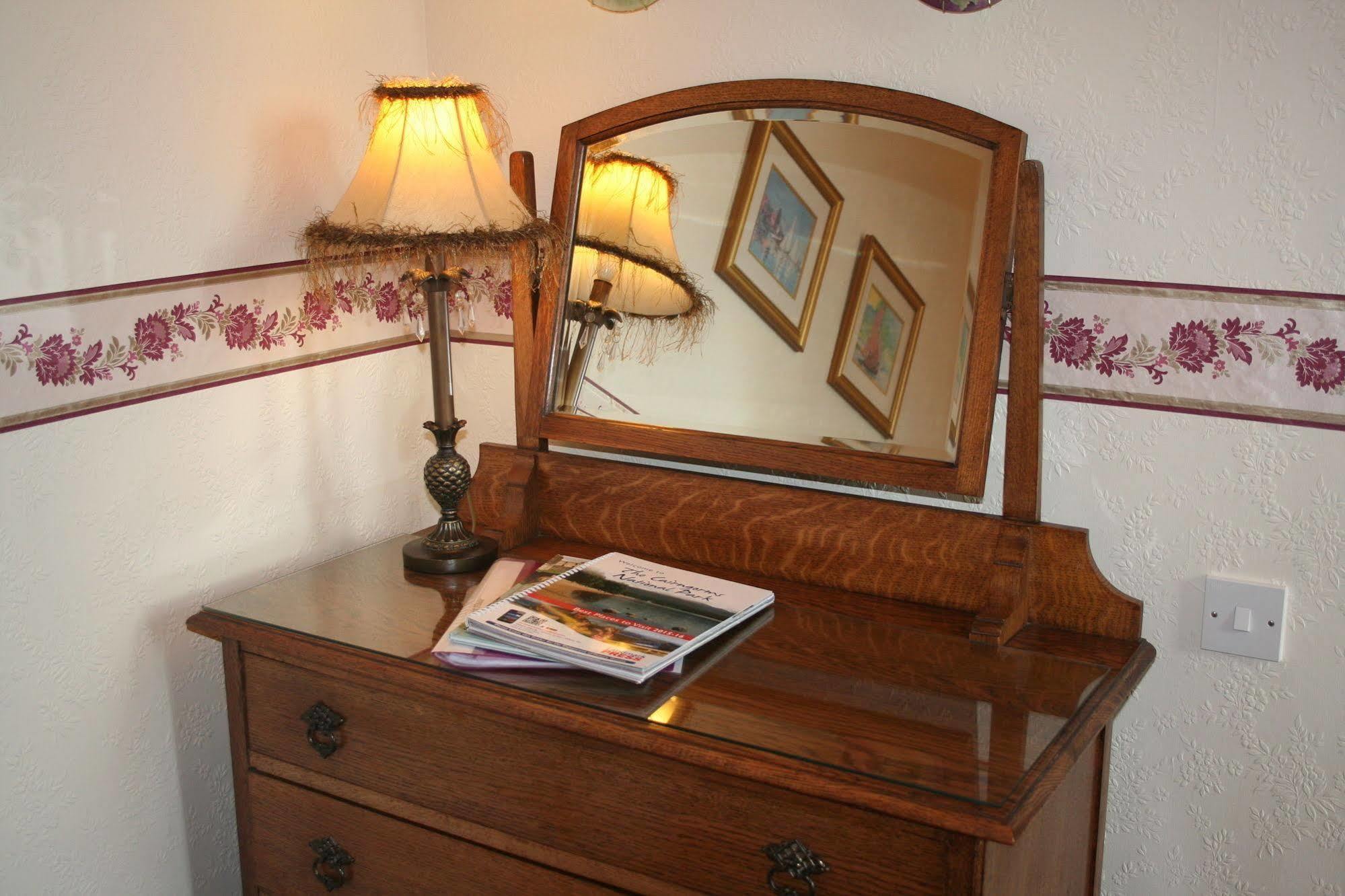 Rossmor Bed & Breakfast Grantown-on-Spey エクステリア 写真